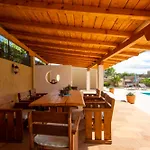 Bozini Dvori- Villa With Pool, Sauna , Jacuzzi And Multifunkcional Sport Court Villa *