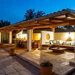 Bozini Dvori- Villa With Pool, Sauna , Jacuzzi And Multifunkcional Sport Court *
