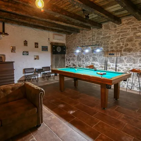 Villa Bozini Dvori- With Pool, Sauna , Jacuzzi And Tennis Court *