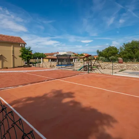Bozini Dvori- With Pool, Sauna , Jacuzzi And Multifunkcional Sport Court * Biograd Na Moru