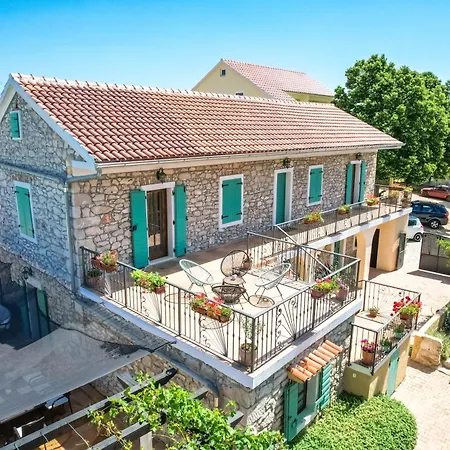 Bozini Dvori- With Pool, Sauna , Jacuzzi And Multifunkcional Sport Court Villa *