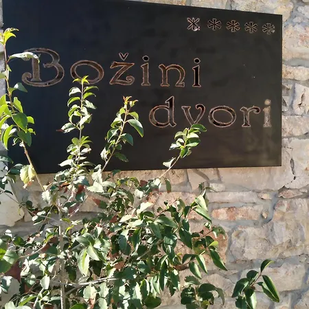 Bozini Dvori- With Pool, Sauna , Jacuzzi And Multifunkcional Sport Court فيلة بيوغْغاد نا موغو