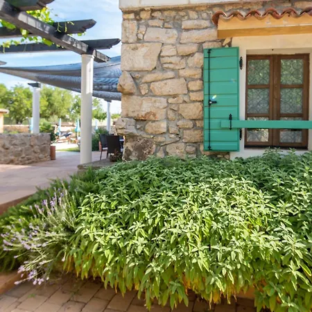 Villa Bozini Dvori- With Pool, Sauna , Jacuzzi And Tennis Court *