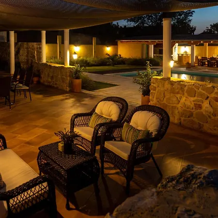 Villa Bozini Dvori- With Pool, Sauna , Jacuzzi And Tennis Court