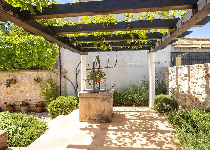 Bozini Dvori- With Pool, Sauna , Jacuzzi And Tennis Court * Biograd na Moru