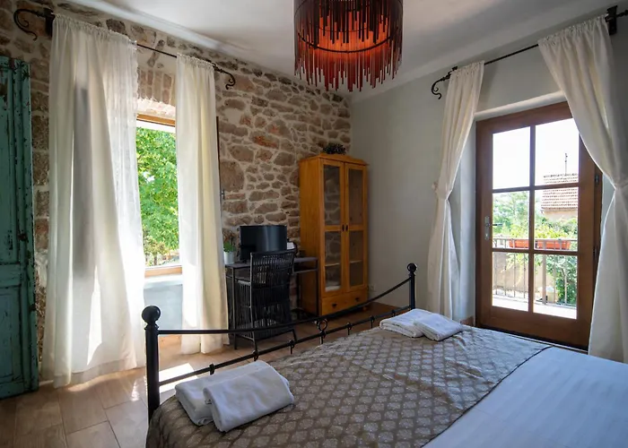Villa Bozini Dvori- With Pool, Sauna , Jacuzzi And Tennis Court *