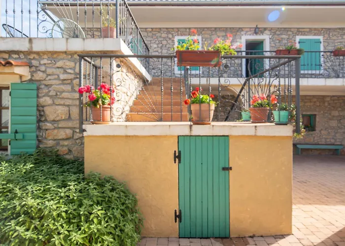 Bozini Dvori- With Pool, Sauna , Jacuzzi And Tennis Court Villa