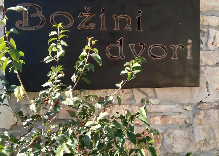 Bozini Dvori- With Pool, Sauna , Jacuzzi And Tennis Court 빌라 비오그라드나모루