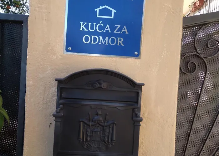 Bozini Dvori- With Pool, Sauna , Jacuzzi And Tennis Court 비오그라드나모루
