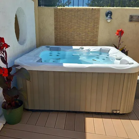 Bozini Dvori- With Pool, Sauna , Jacuzzi And Tennis Court *