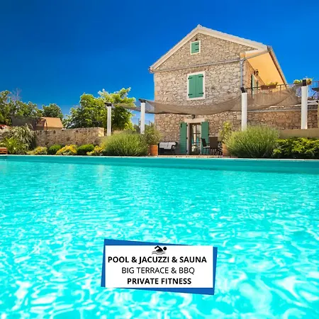 Villa Bozini Dvori- With Pool, Sauna , Jacuzzi And Tennis Court *