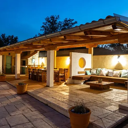 Bozini Dvori- With Pool, Sauna , Jacuzzi And Tennis Court * Biograd Na Moru