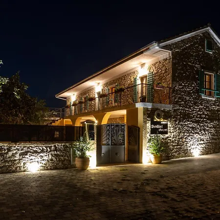 Bozini Dvori- With Pool, Sauna , Jacuzzi And Tennis Court Villa
