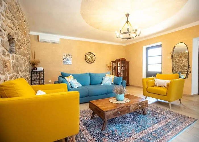 Вилла Bozini Dvori- With Pool, Sauna , Jacuzzi And Tennis Court Биоград-на-Мору