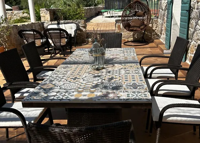 Bozini Dvori- With Pool, Sauna , Jacuzzi And Tennis Court Биоград-на-Мору