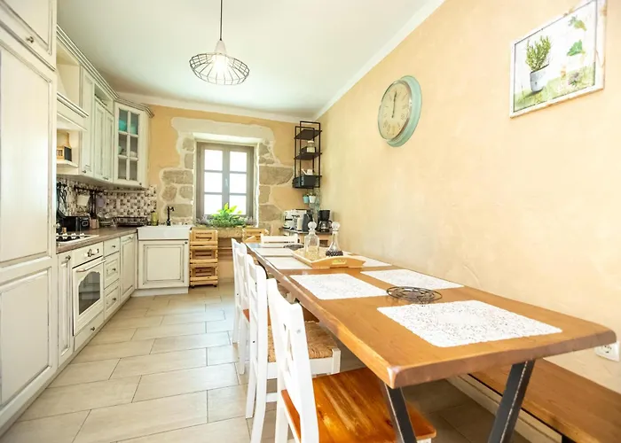 Bozini Dvori- With Pool, Sauna , Jacuzzi And Tennis Court *