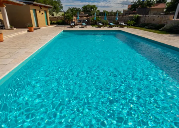 Bozini Dvori- With Pool, Sauna , Jacuzzi And Tennis Court Вилла